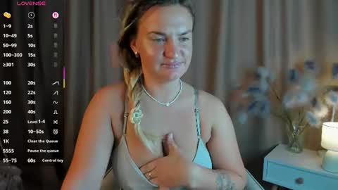 Mariel online show from 07-30-26, 02:10