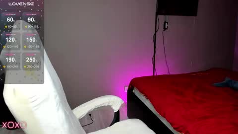 Snapshot of mariella__adams chatting on 09-10-25, 03:56 Maria online show from 09-10-25, 03:56