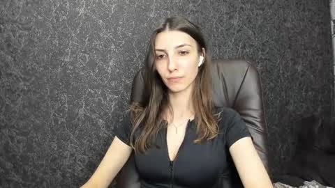 Snapshot of marielleanker chatting on 11-16-25, 03:34 marielleanker online show from 11-16-25, 03:34