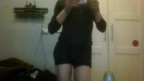 Snapshot of mariellesissy chatting on 10-27-25, 04:38 mariellesissy online show from 10-27-25, 04:38