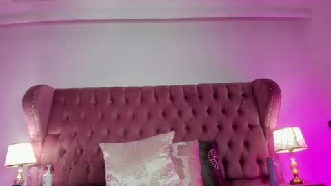 Marie online show from 05-20-26, 01:50