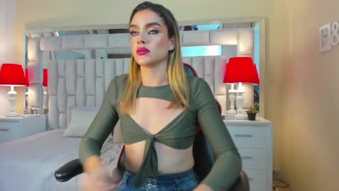 mariiahneedles online show from 01-09-25, 02:33