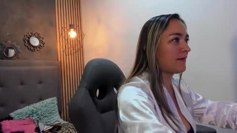 mariiajose_cruz online show from 02-11-26, 12:10