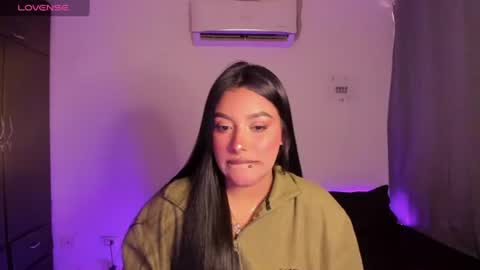 Mariana Hasper online show from 06-18-26, 06:45