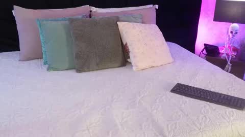 Mariana online show from 03-24-26, 06:46