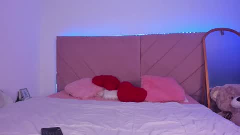 Marily Daniela online show from 11-28-25, 02:14