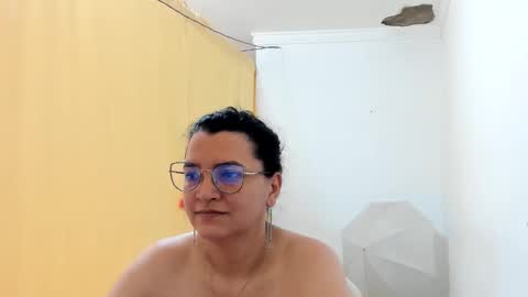 Snapshot of marilyn_garcia chatting on 05-16-26, 02:16 MARILYN SEXY online show from 05-16-26, 02:16