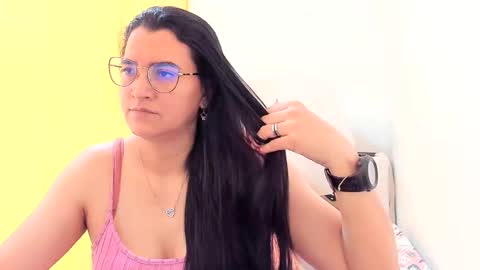 Snapshot of marilyn_garcia chatting on 05-24-26, 04:56 MARILYN SEXY online show from 05-24-26, 04:56