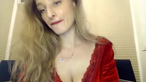 Snapshot of marilyndevilish chatting on 03-06-25, 07:32 MarilynDevilish online show from 03-06-25, 07:32