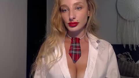 Snapshot of marilyndevilish chatting on 09-10-25, 07:47 MarilynDevilish online show from 09-10-25, 07:47