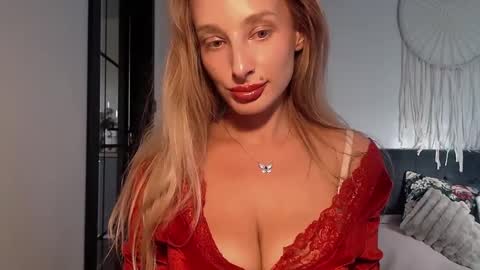 Snapshot of marilyndevilish chatting on 09-22-25, 03:03 MarilynDevilish online show from 09-22-25, 03:03