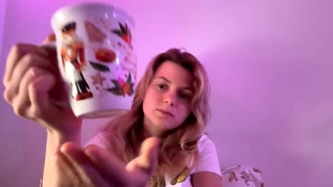 Esma online show from 12-02-25, 12:54