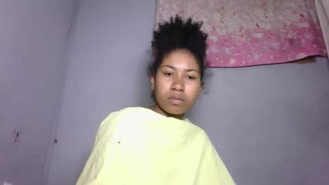 Snapshot of marina0506 chatting on 12-19-25, 01:56 marina0506 online show from 12-19-25, 01:56