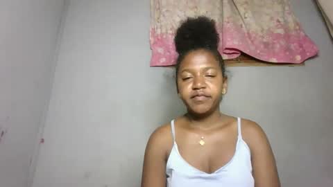 Snapshot of marina0506 chatting on 12-22-25, 11:24 marina0506 online show from 12-22-25, 11:24