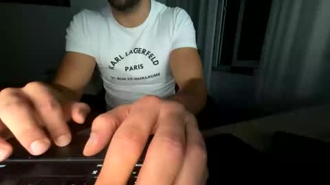 Snapshot of marinmetin chatting on 10-13-25, 09:48 marinmetin online show from 10-13-25, 09:48