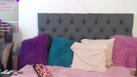 Paula Maria online show from 01-25-25, 01:30