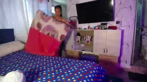 Maritza Ferrer -Samara Beltran online show from 10-24-25, 07:21