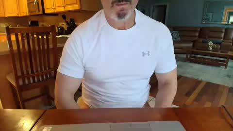 Snapshot of mark48130 chatting on 03-04-25, 09:22 Mark online show from 03-04-25, 09:22