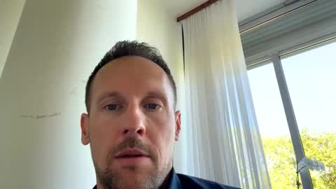 Snapshot of mark__39 chatting on 04-30-26, 09:15 Mark online show from 04-30-26, 09:15