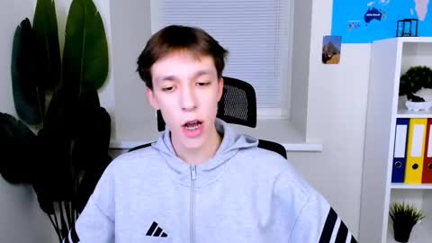 Mark online show from 12-05-25, 03:52