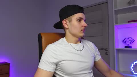 MARK KARSON online show from 02-10-26, 07:07