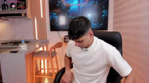 Snapshot of markpotier chatting on 03-28-26, 12:43 MARK online show from 03-28-26, 12:43