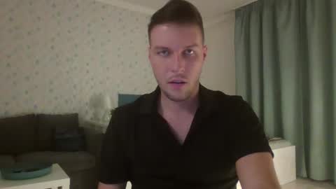 Snapshot of markster9696 chatting on 10-17-25, 08:22 markster9696 online show from 10-17-25, 08:22