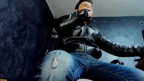 MARK online show from 12-21-25, 07:37