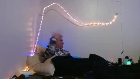 markymark101825061 online show from 02-01-25, 02:47