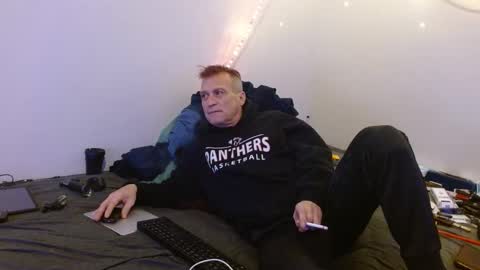 markymark101825061 online show from 02-13-25, 03:39