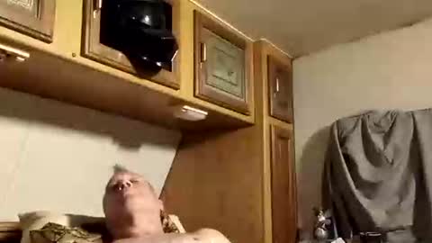 markymark101825061 online show from 12-22-25, 02:41