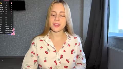 Olivia online show from 10-21-25, 01:34