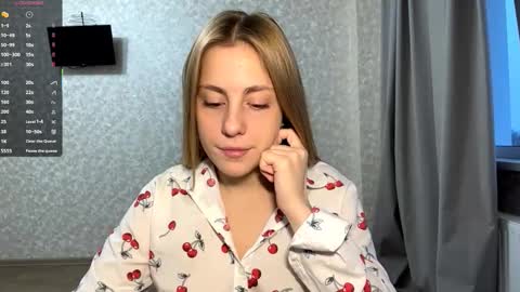 Olivia online show from 11-05-25, 01:55