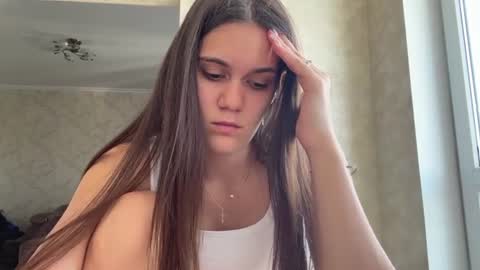Snapshot of marlysronk chatting on 06-19-26, 11:14 Mary online show from 06-19-26, 11:14