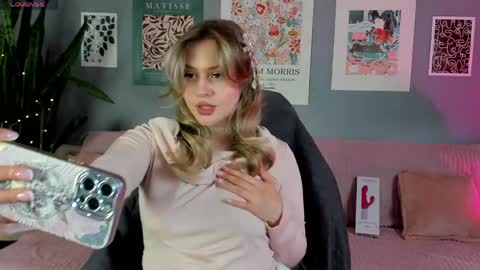 Snapshot of marmel199 chatting on 05-11-26, 10:21 Liza online show from 05-11-26, 10:21