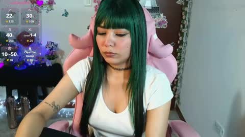 Snapshot of maron_baez chatting on 04-14-26, 02:06 maron online show from 04-14-26, 02:06
