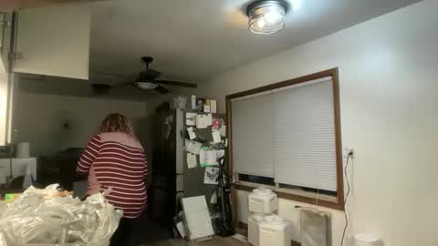 maroon_moon online show from 11-30-25, 10:25