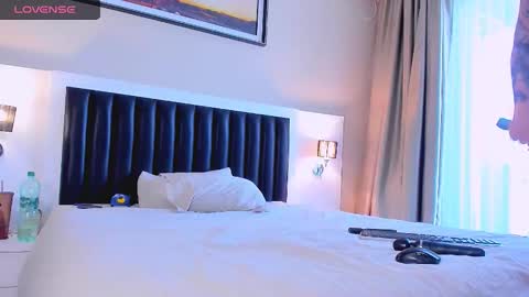 Mari online show from 11-18-25, 07:02