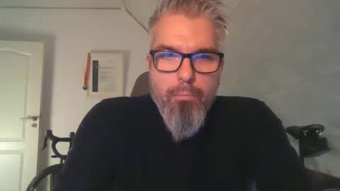 Snapshot of marriedcock1980 chatting on 12-11-24, 03:37 marriedcock1980 online show from 12-11-24, 03:37