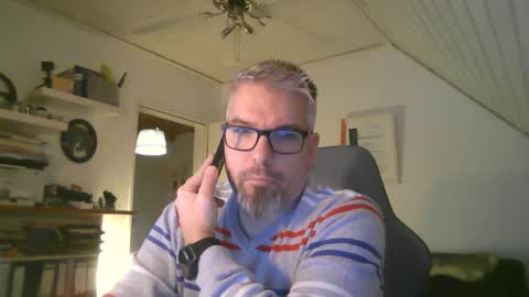 Snapshot of marriedcock1980 chatting on 01-13-25, 07:21 marriedcock1980 online show from 01-13-25, 07:21