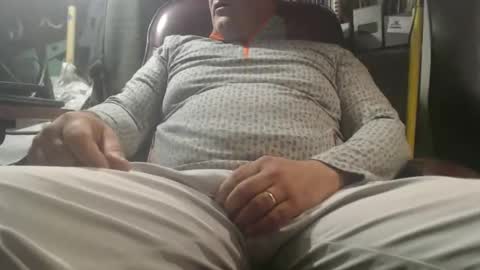 only fans marrieddad19751975 online show from 05-19-26, 07:37