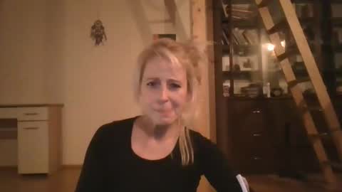 MaryGoRound online show from 03-01-25, 02:15