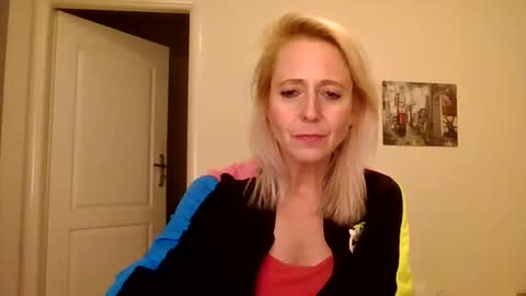 MaryGoRound online show from 11-12-25, 11:25