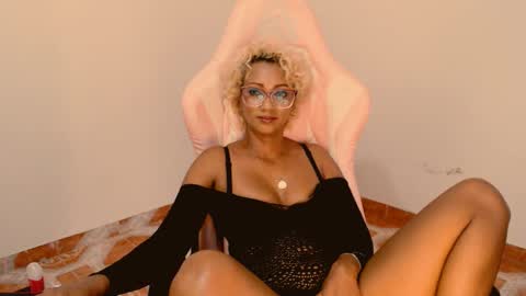 Snapshot of marryme00 chatting on 02-07-26, 08:01 May online show from 02-07-26, 08:01