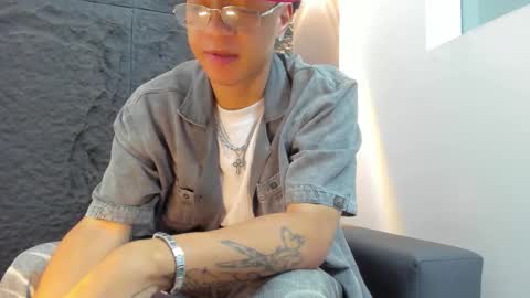 MARSHALL online show from 03-15-26, 01:06