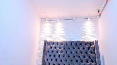 MARSHALL online show from 04-22-26, 01:34