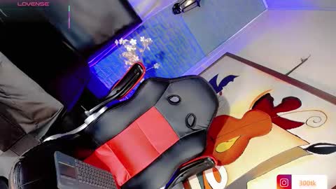 Snapshot of marshall_xxx_ chatting on 10-20-25, 10:49 Marshall online show from 10-20-25, 10:49