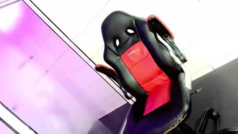 Snapshot of marshall_xxx_ chatting on 11-12-25, 11:10 Marshall online show from 11-12-25, 11:10