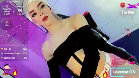 Snapshot of marshall_xxx_ chatting on 11-19-25, 11:21 Marshall online show from 11-19-25, 11:21