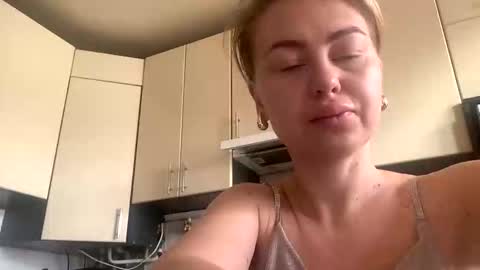 Marta online show from 11-05-25, 06:13